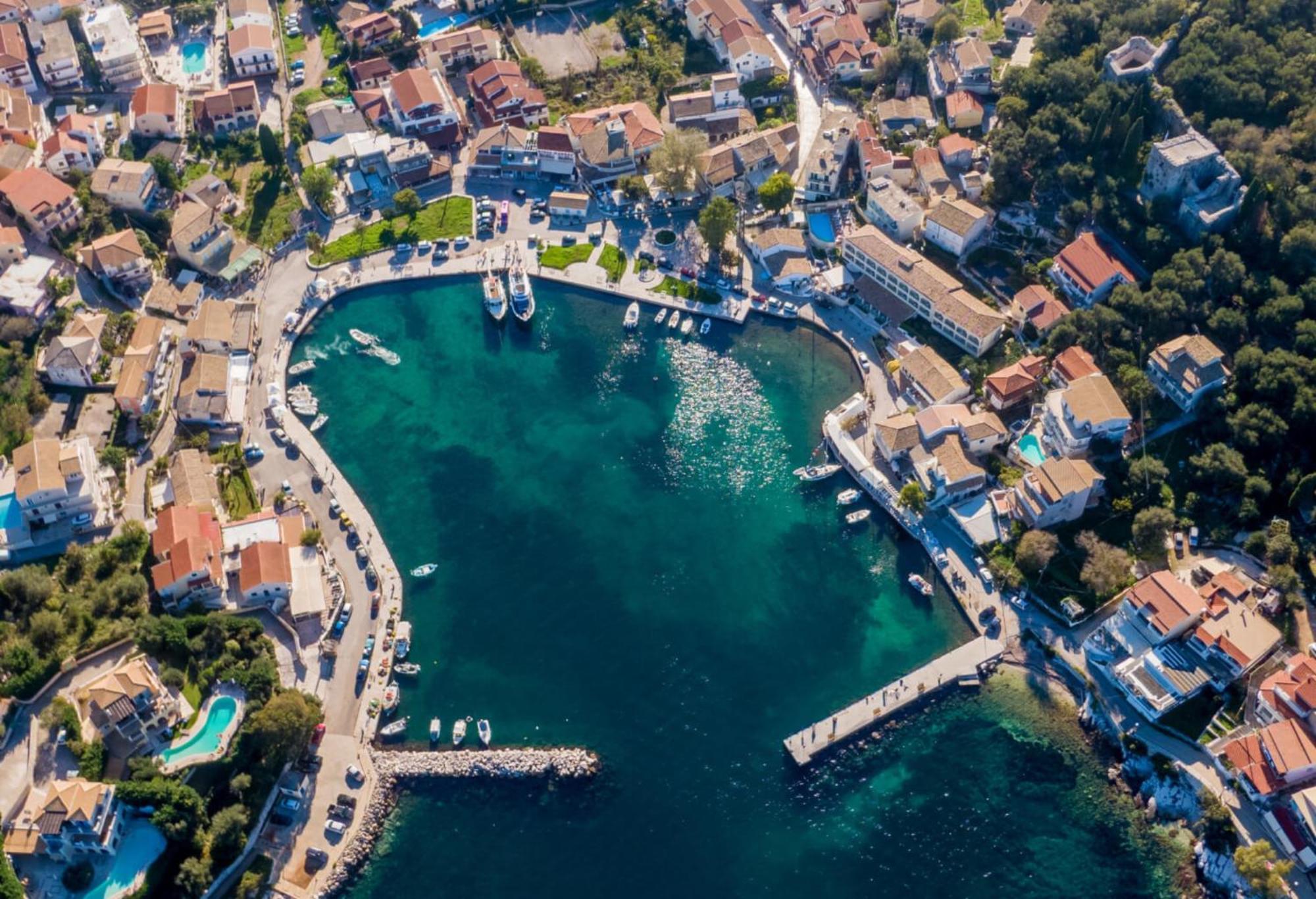 Kassiopi Piazza Suites エクステリア 写真